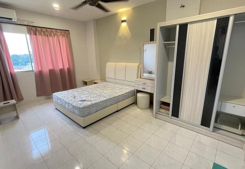 LE COURTS DESA TAMBUN