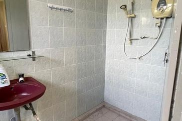 LE COURTS DESA TAMBUN