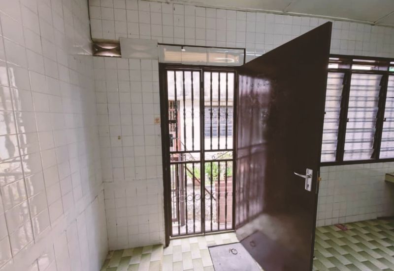 TAMAN CAHAYA BERCHAM