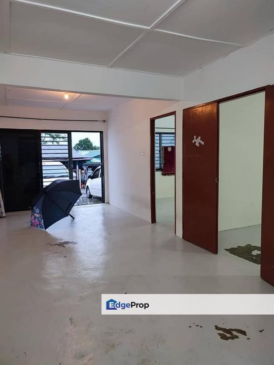 Taman saga kulai renovated single storey for sale for Sale RM248,000