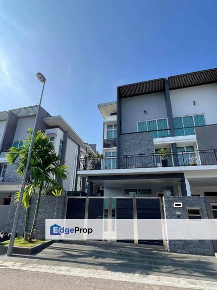 Taman Nusa Sentral Double Storey Cluster House Renovated FOR SALE🔥, Johor, Nusajaya