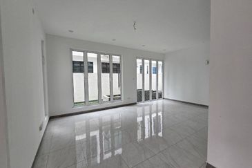 Austin Residence @Taman Mount Austin