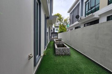 Austin Residence @Taman Mount Austin