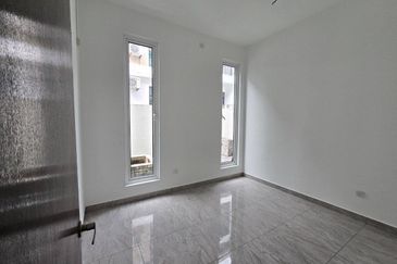 Austin Residence @Taman Mount Austin