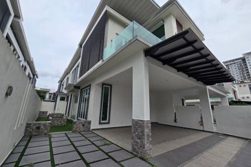 Austin Residence @Taman Mount Austin