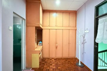 BANDAR LAGUNA MERBOK (TERES)