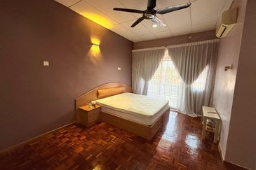 BANDAR LAGUNA MERBOK (TERES)