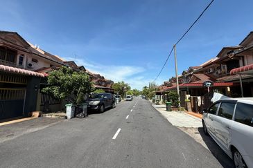 BANDAR LAGUNA MERBOK (TERES)