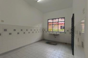 BANDAR LAGUNA MERBOK (TERES)