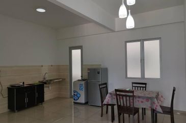 PLATINIUM 3 (TELUK KUMBAR) Condo For Sale