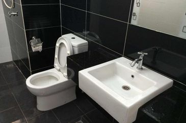 PLATINIUM 3 (TELUK KUMBAR) Condo For Sale