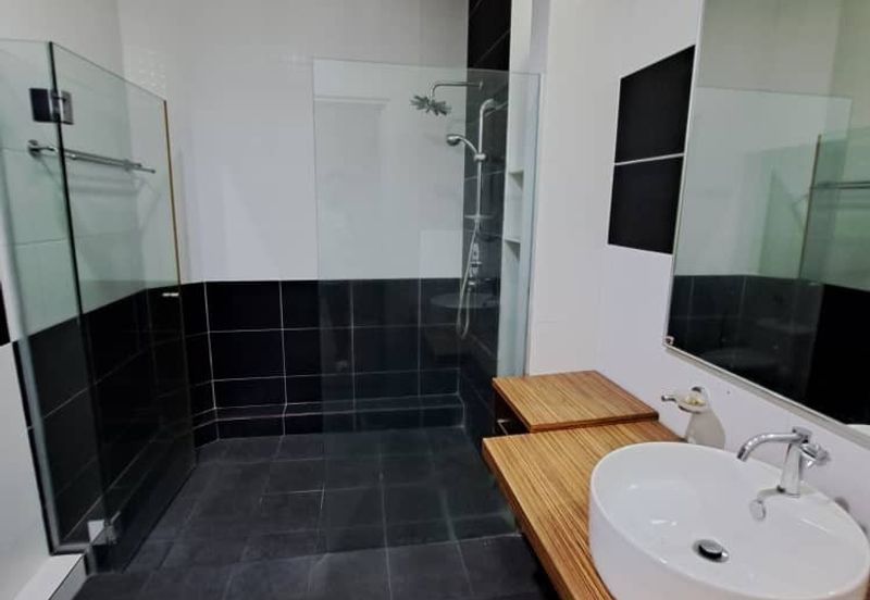 3-Storey Bungalow House For Sale