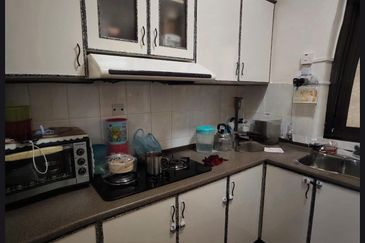 Greenlane Heights (Kingfisher Series)