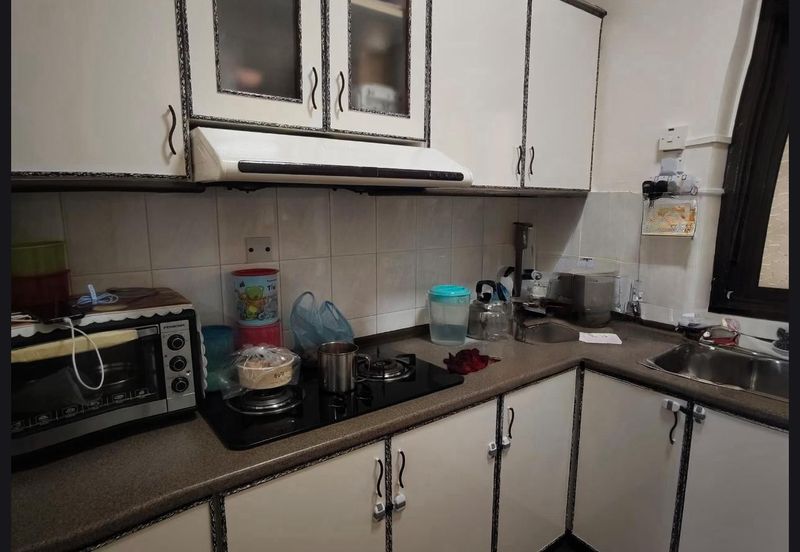 Greenlane Heights (Kingfisher Series)