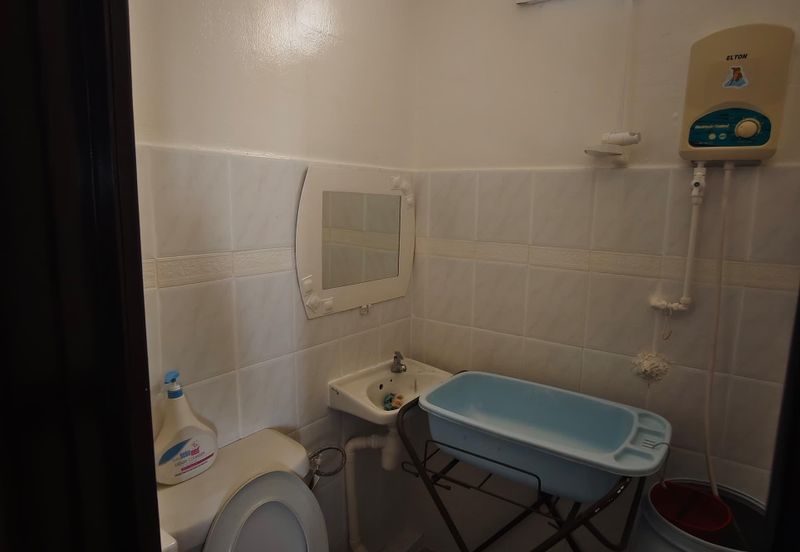 Greenlane Heights (Kingfisher Series)