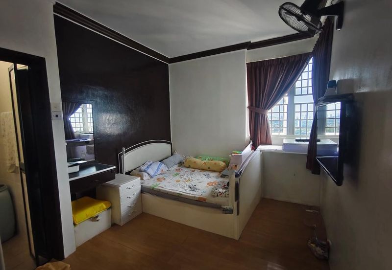 Greenlane Heights (Kingfisher Series)