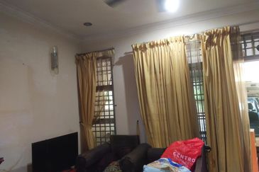 Bandar Laguna Merbok