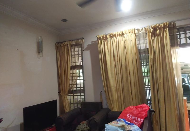 Bandar Laguna Merbok