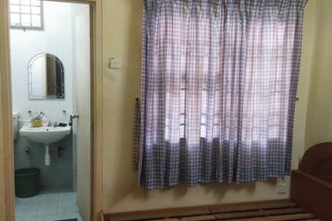 Bandar Laguna Merbok