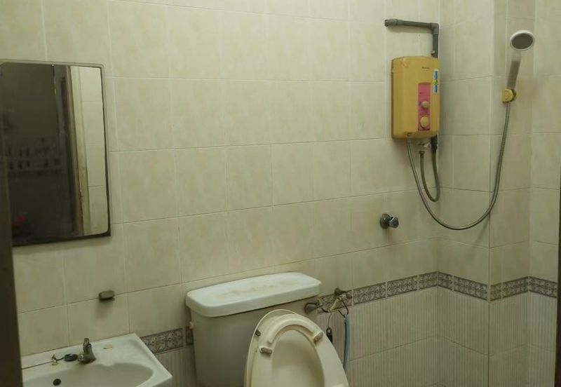 Bandar Laguna Merbok