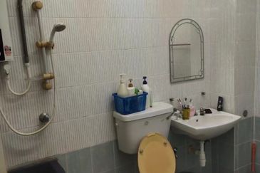 Bandar Laguna Merbok