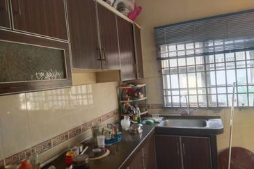 Bandar Laguna Merbok