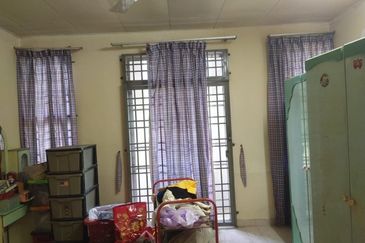 Bandar Laguna Merbok