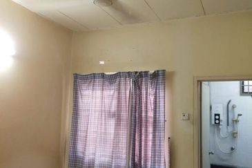 Bandar Laguna Merbok