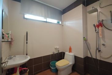 TAMAN PERMATA HILL PARK