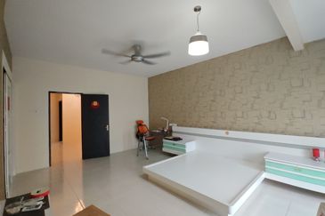 TAMAN PERMATA HILL PARK