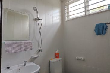 TAMAN PERMATA HILL PARK