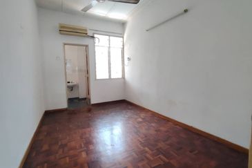 BANDAR LAGUNA MERBOK (SESEBUAH)