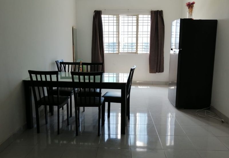 Pangsapuri Kemuning Aman with Lift, Gated & Guarded 