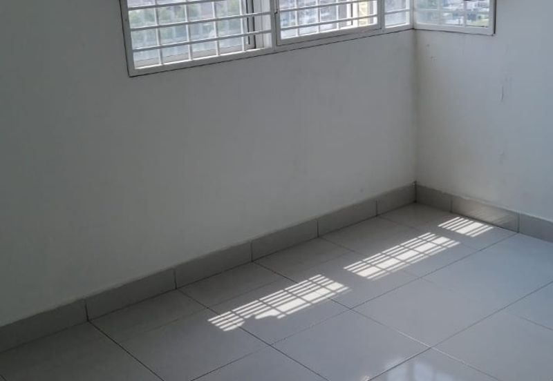 Pangsapuri Kemuning Aman with Lift, Gated & Guarded 