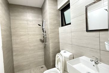 Amber Residence @ twentyfive.7