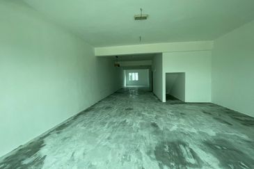 Meru Impian Frist & Second Shop Lot