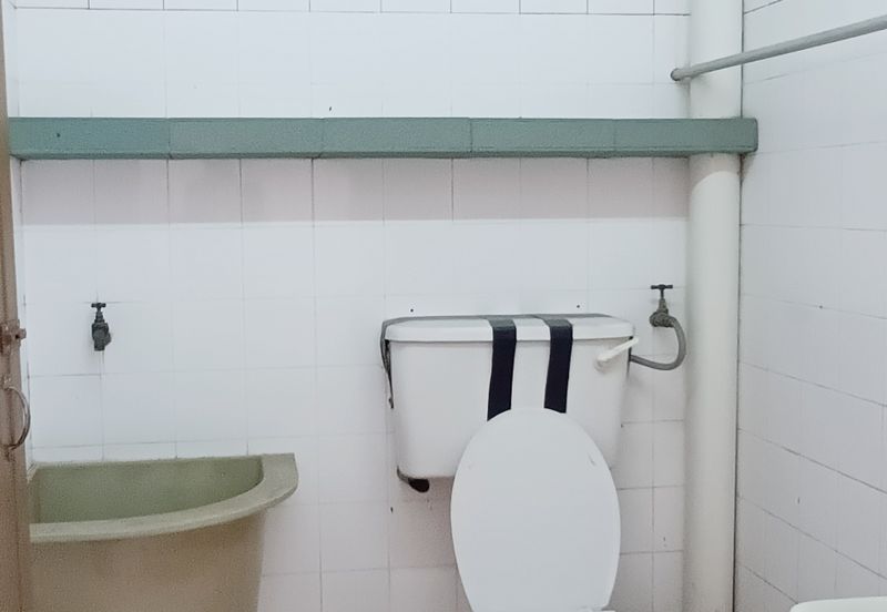 Jalan Kampar Nice First Floor Shop For Rent 