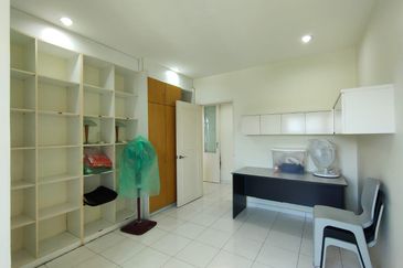 KONDOMINIUM DAMAIPURI