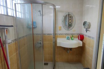 KONDOMINIUM DAMAIPURI