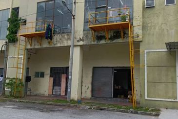 Bercham Double Storey Shop For Sale 