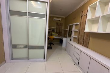 TAMAN MERU DESA PARK