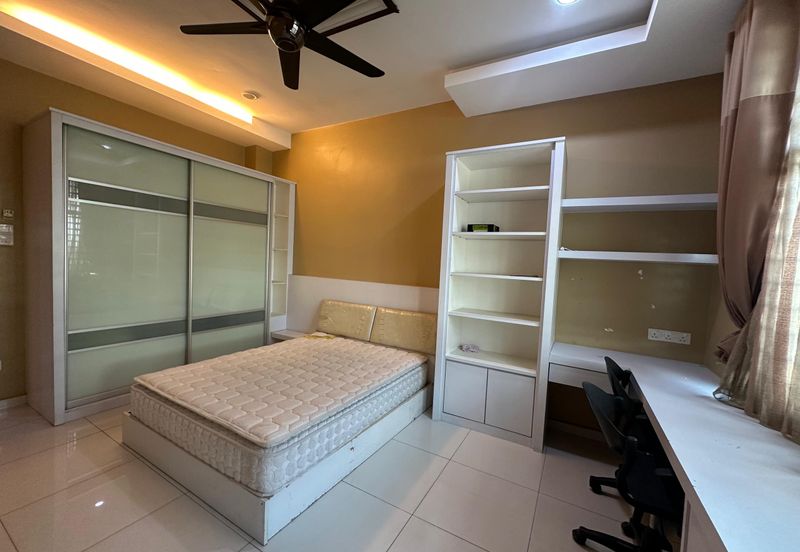 TAMAN MERU DESA PARK