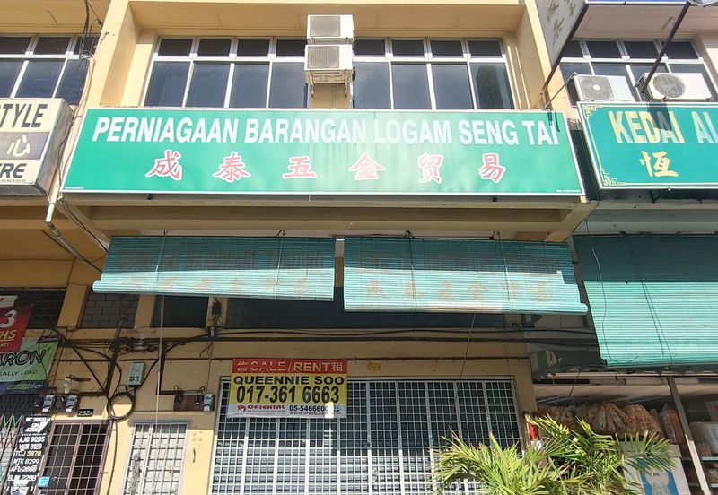 Bercham Facing Main Road Shop Lot For Rent 