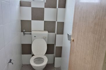 Meru Impian Frist & Second Shop Lot