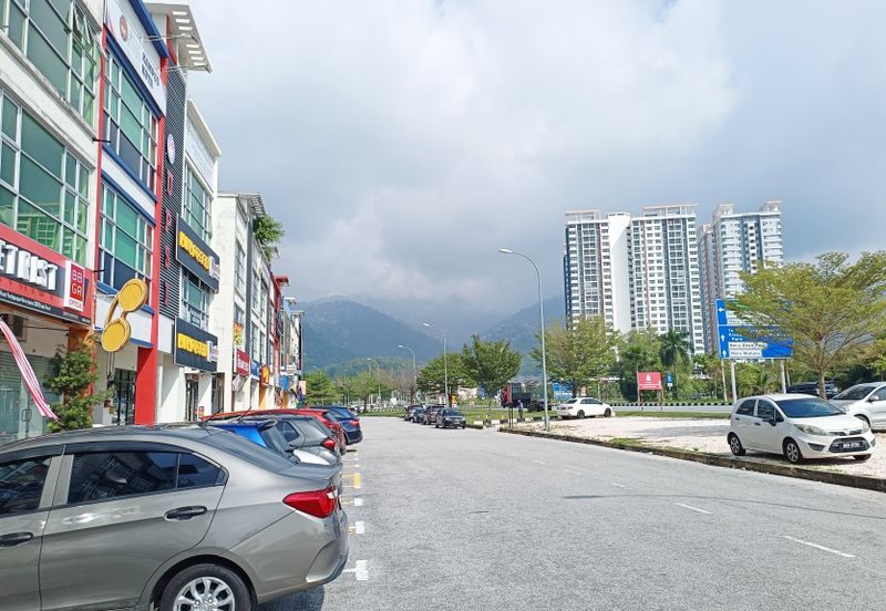 Meru Impian Frist & Second Shop Lot