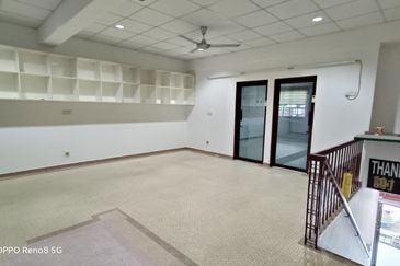 Jalan Kampar Nice First Floor Shop For Rent 