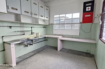 Jalan Kampar Nice First Floor Shop For Rent 