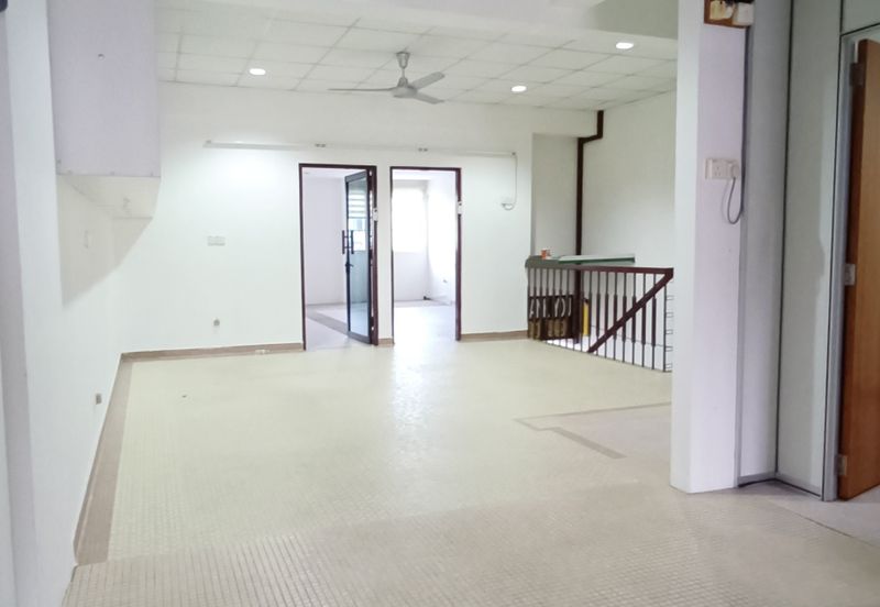 Jalan Kampar Nice First Floor Shop For Rent 