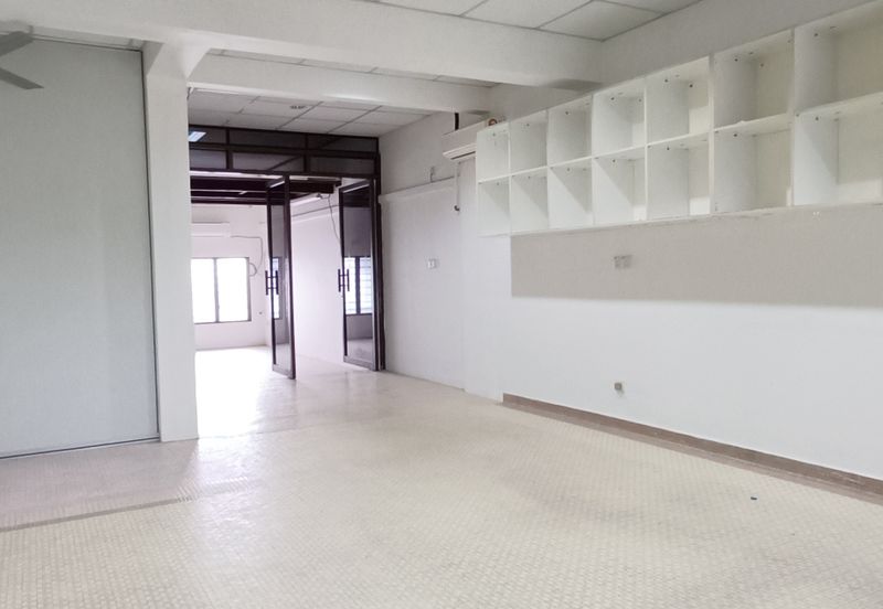 Jalan Kampar Nice First Floor Shop For Rent 