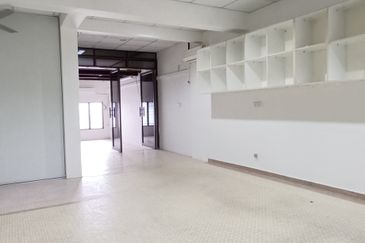 Jalan Kampar Nice First Floor Shop For Rent 